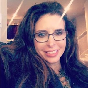 Meet your Posher, Helen