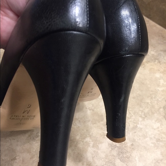 Marc Jacobs black heel with cute edging - Picture 7 of 7