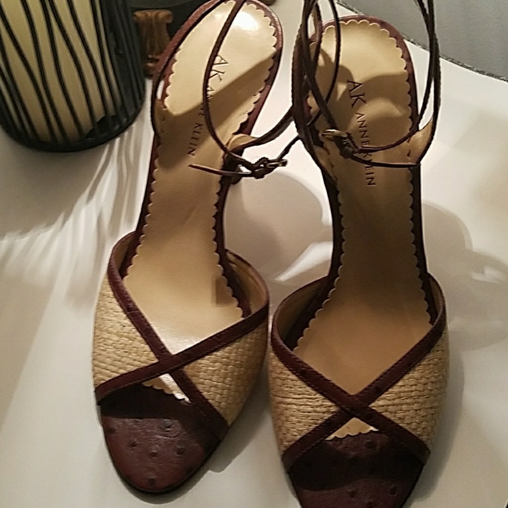 Shoes - Picture 2 of 4