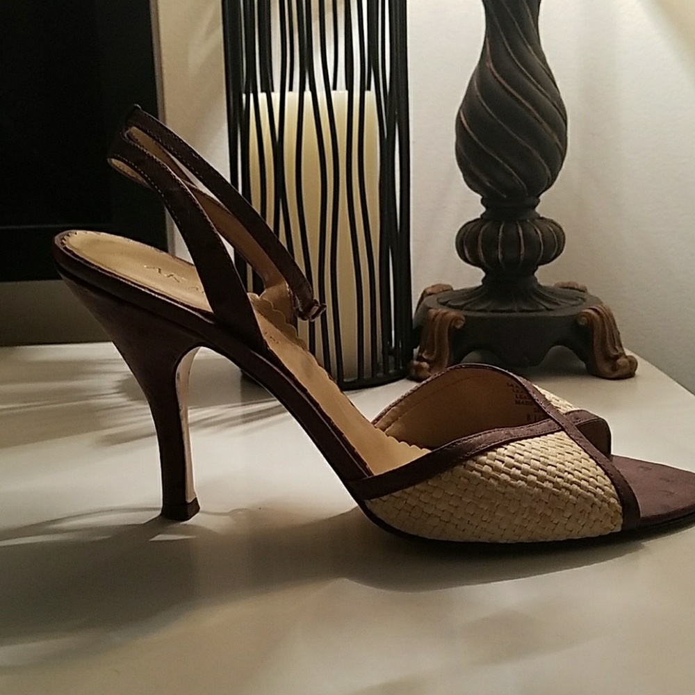 Shoes - Picture 4 of 4