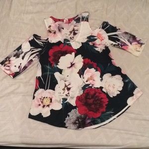 Cold shoulder tropical pattern top