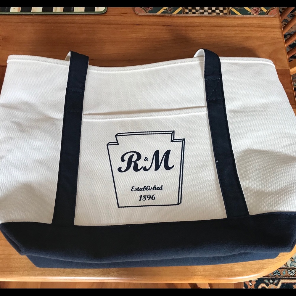 Canvas bag navy on cream