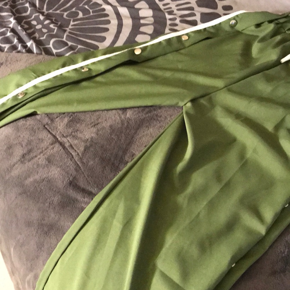 Cute chic art green joggers.