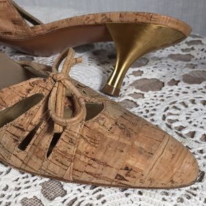 Stuart Weitzman | Cork kitten heels with bows sz 7