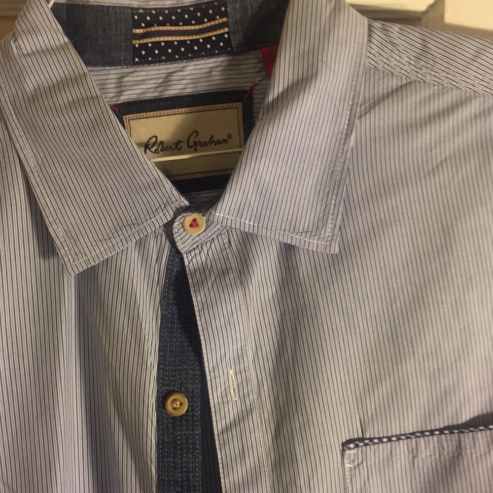 NEW BLUE AND WHITE STRIPED ROBERT GRAHAM SHIRT