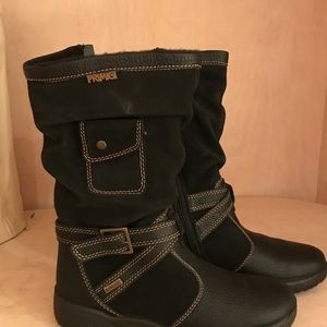Primigi Girls Winter boot size 2.5