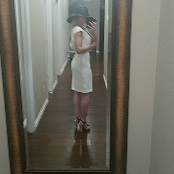 Dress - Picture 6 of 8