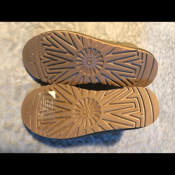 UGGs - Picture 5 of 5