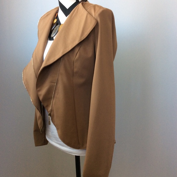 🌲1 MEDIUM LEFT🌲HOST PICK🌲Zippered Jacket - Picture 4 of 8