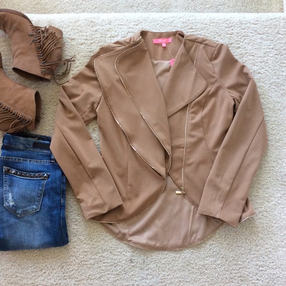 🌲1 MEDIUM LEFT🌲HOST PICK🌲Zippered Jacket - Picture 8 of 8