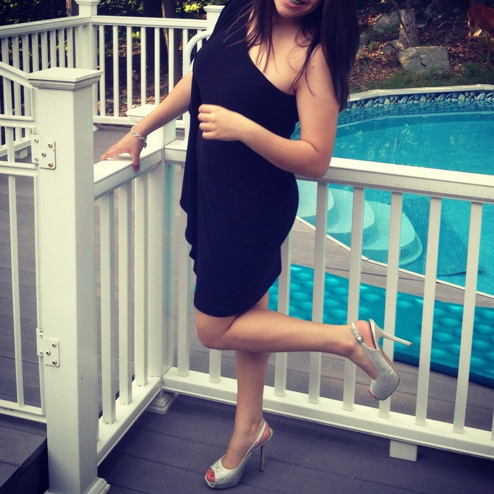 One shoulder dress