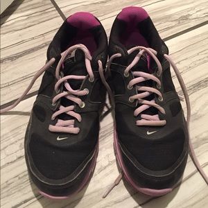 Nike tennis shoes