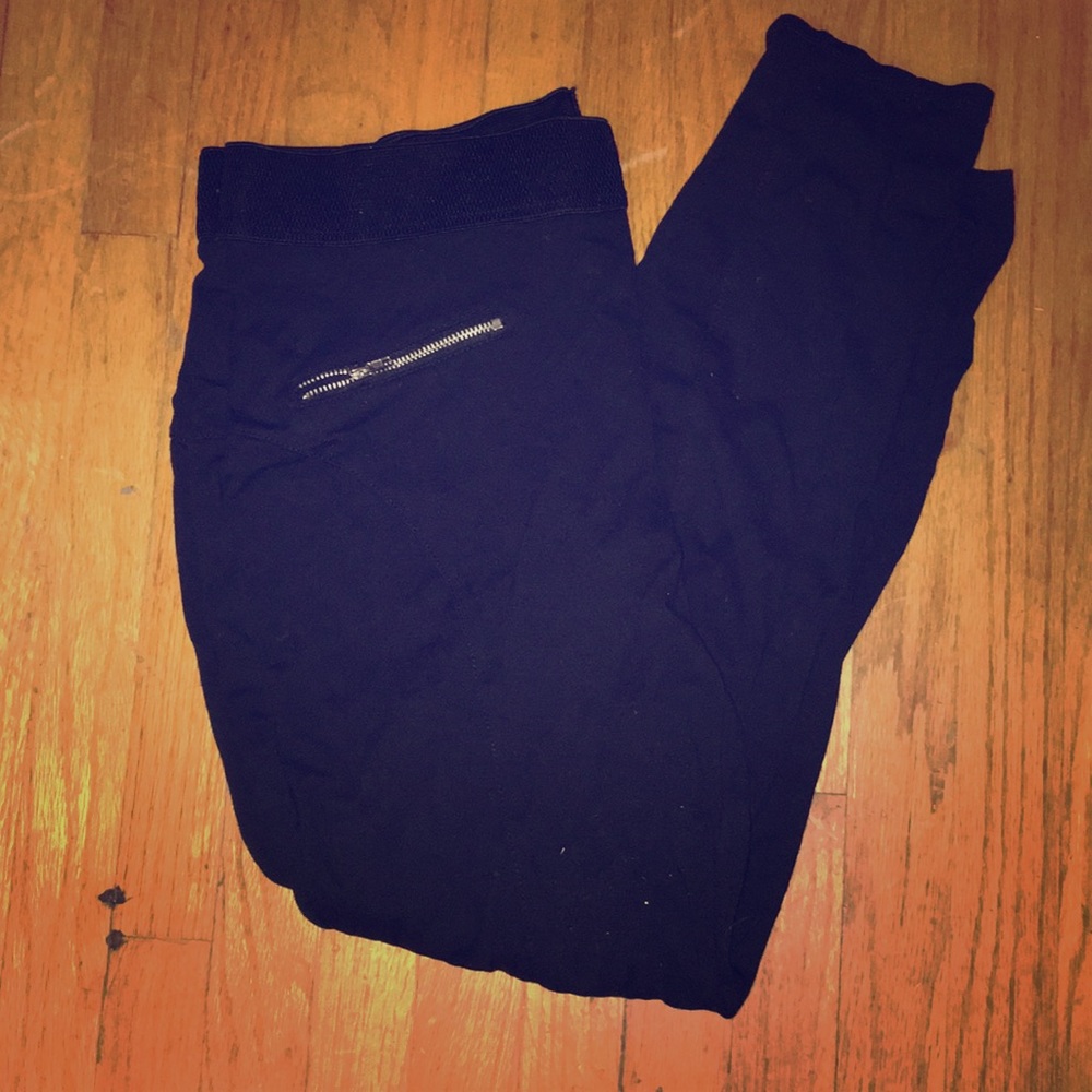 Zipper Pocket Leggings