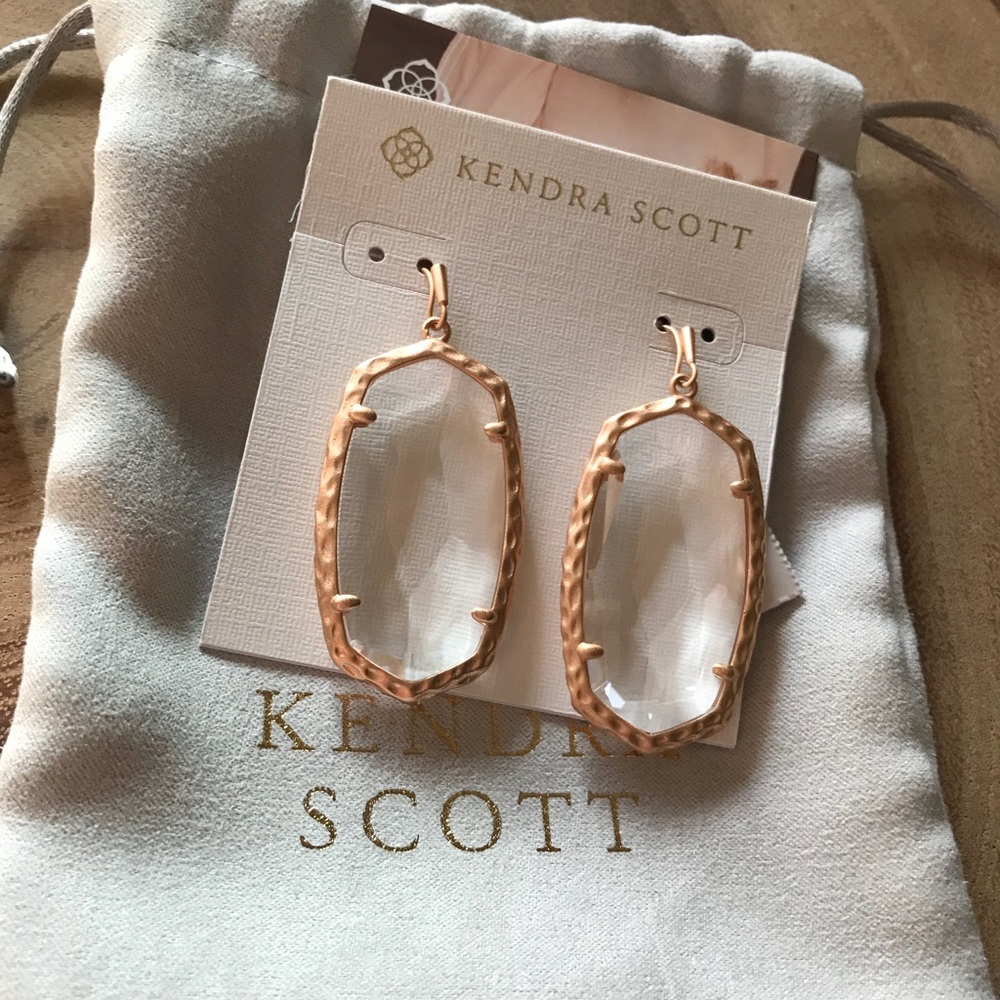 BNWT Rose Gold Kendra Scott Earrings