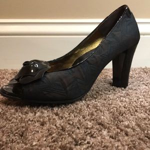 Taryn Rose Peeptoe Pumps