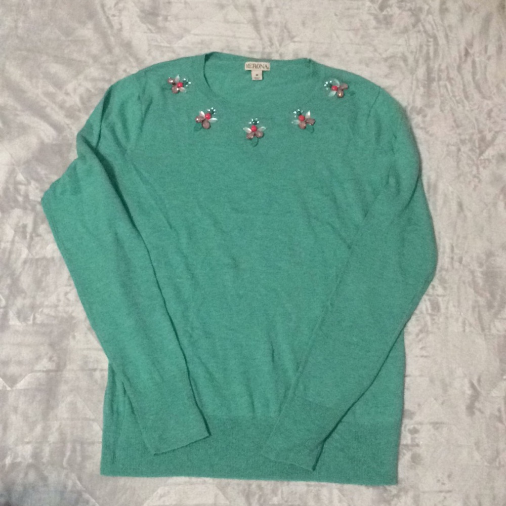 💎Embellished turquoise sweater💎