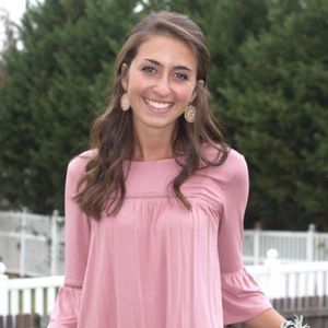 Meet your Posher, Annamaria