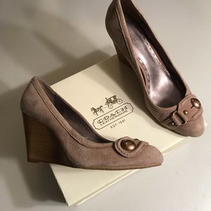 Laney Kidsuede Coach Wedge Shoes