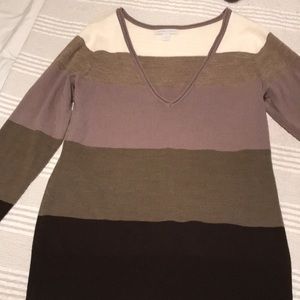 Long sleeve v-neck sweater