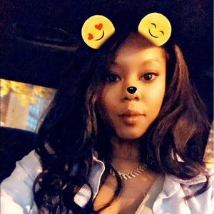 Meet your Posher, Ebony