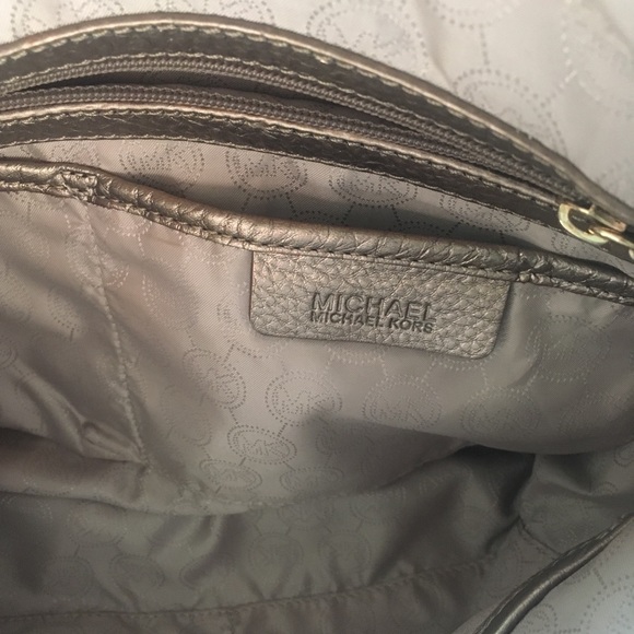 Michale Kors Handbag - Picture 3 of 3