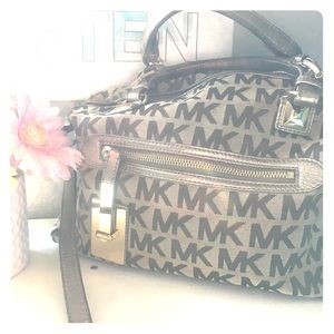 Michale Kors Handbag