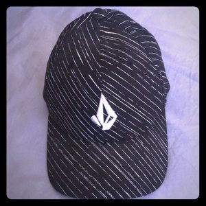 Volcom flex fit hat