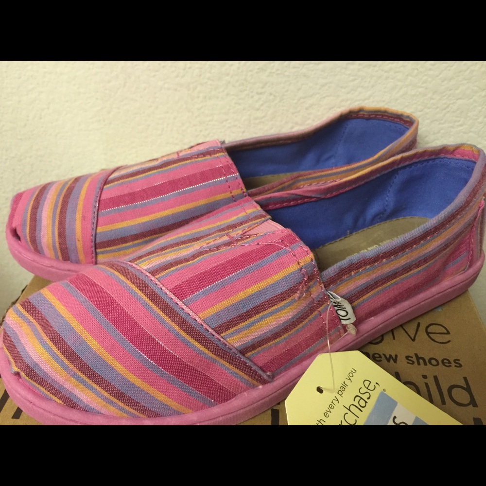 Toms Youth size 6 pink stripe, EUR size 39
