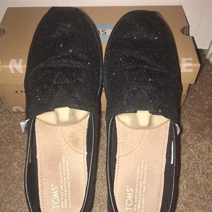 Black Shimmer Toms