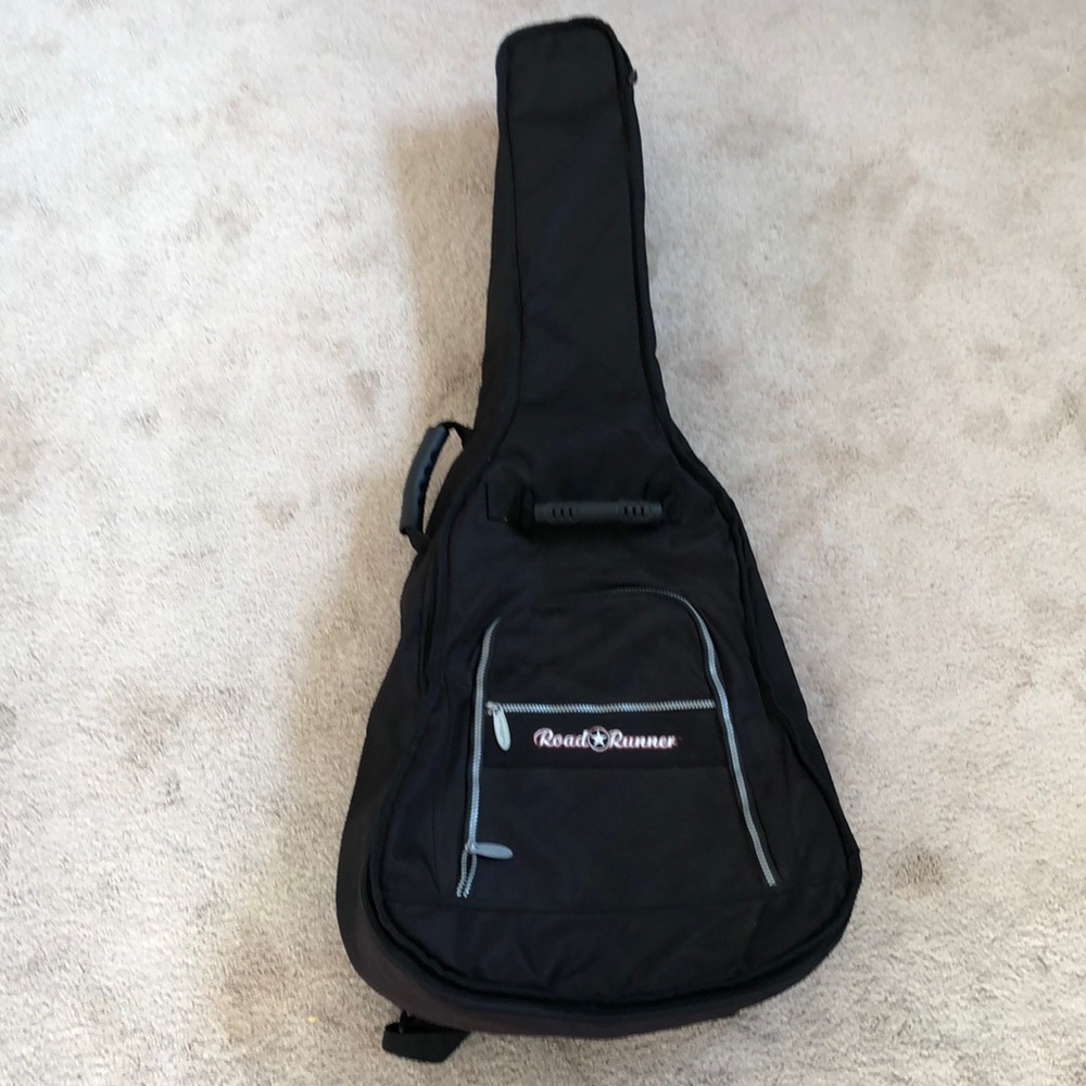 Brand new never used road runner guitar case
