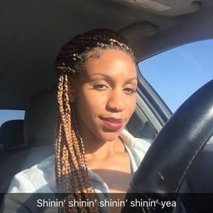 Meet your Posher, Nia