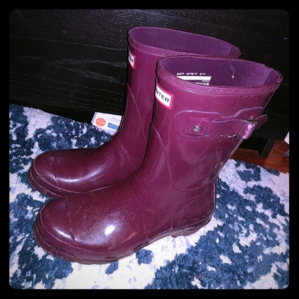 Size 7 womens hunter rain boots short