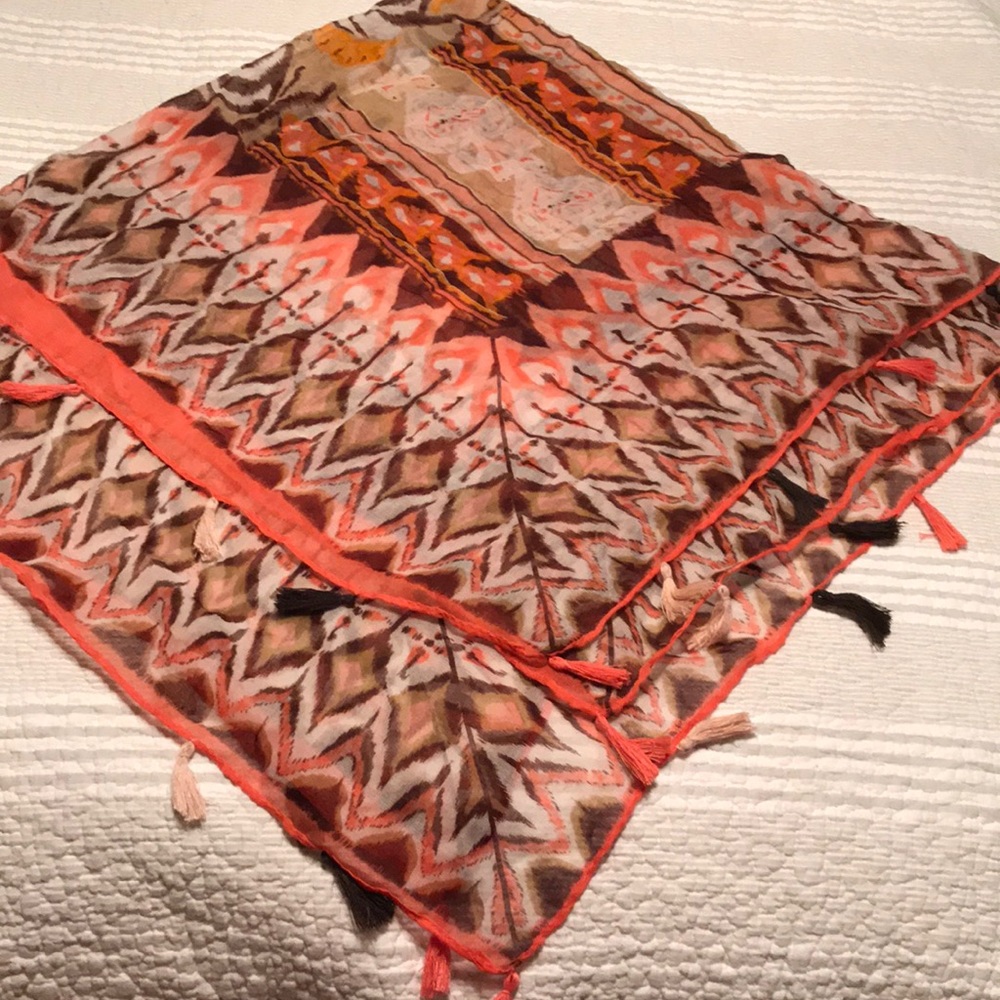 Scarf with tassels
