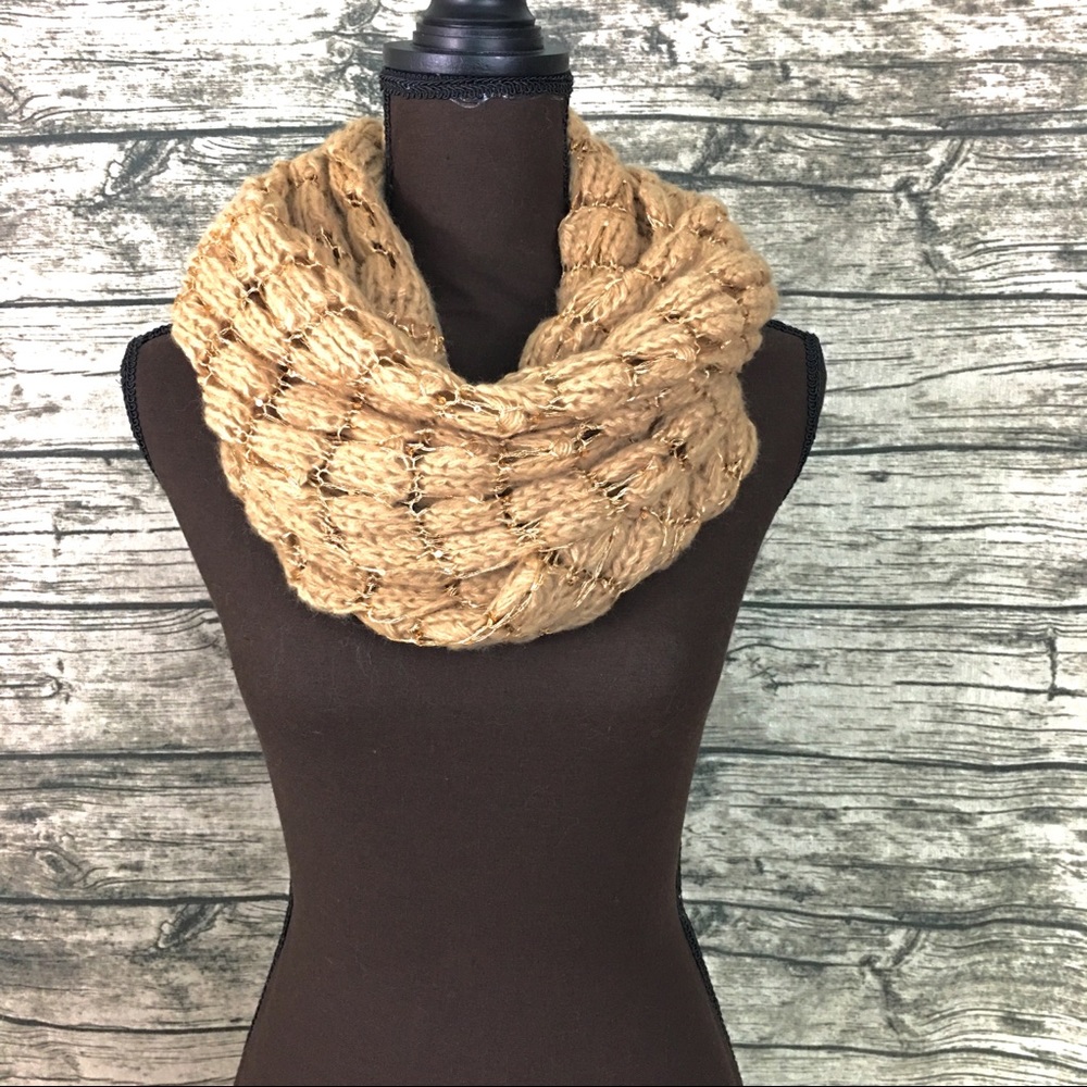 💲 Cream Tan Knit Infinity Scarf