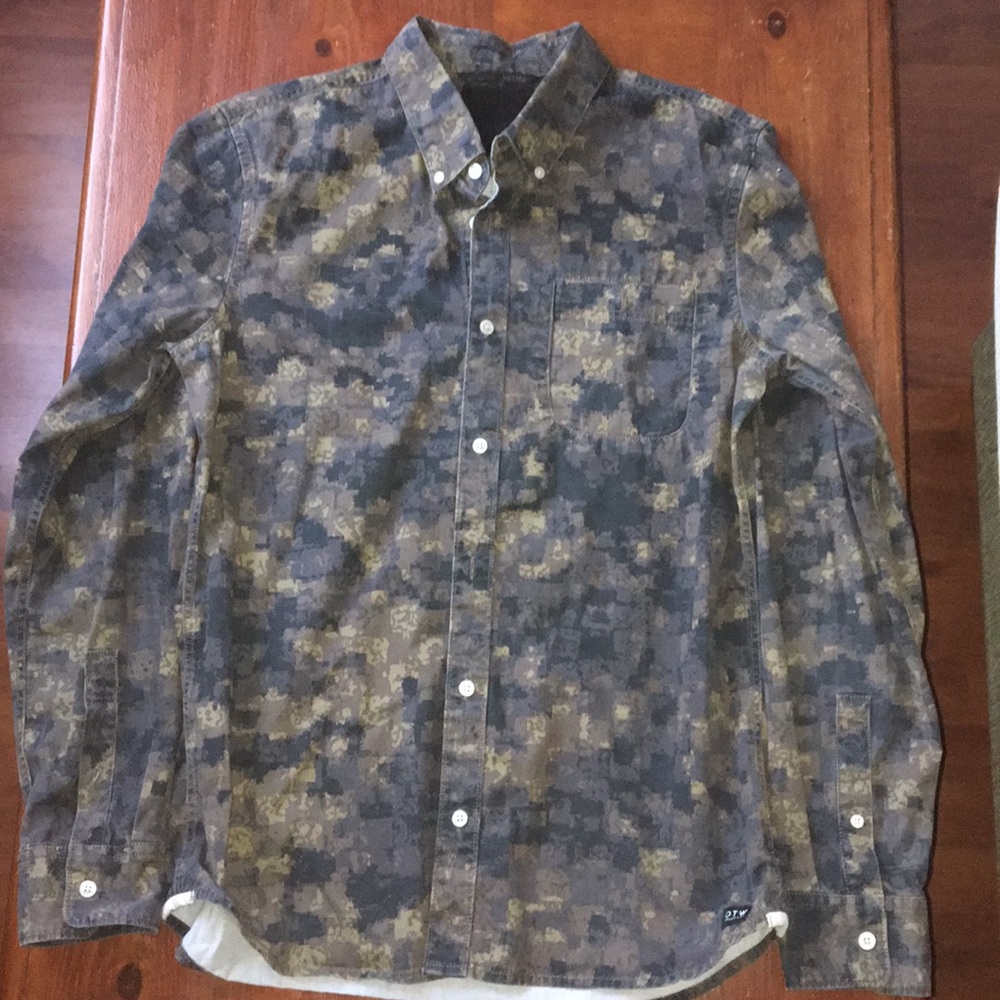 Vans OTW Camo Button Down Shirt Men's Medium