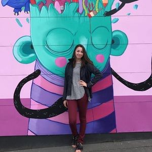 Meet your Posher, Emily