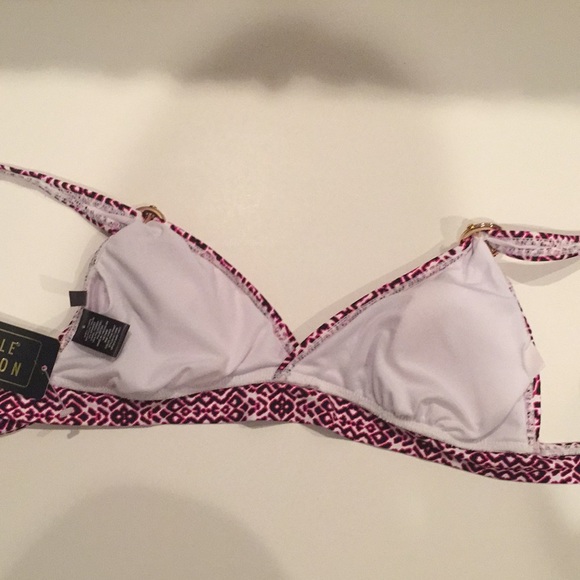 Women's size 6 bikini top - Picture 3 of 3