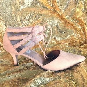 Size 9 Tan Fioni Criss Cross Pumps