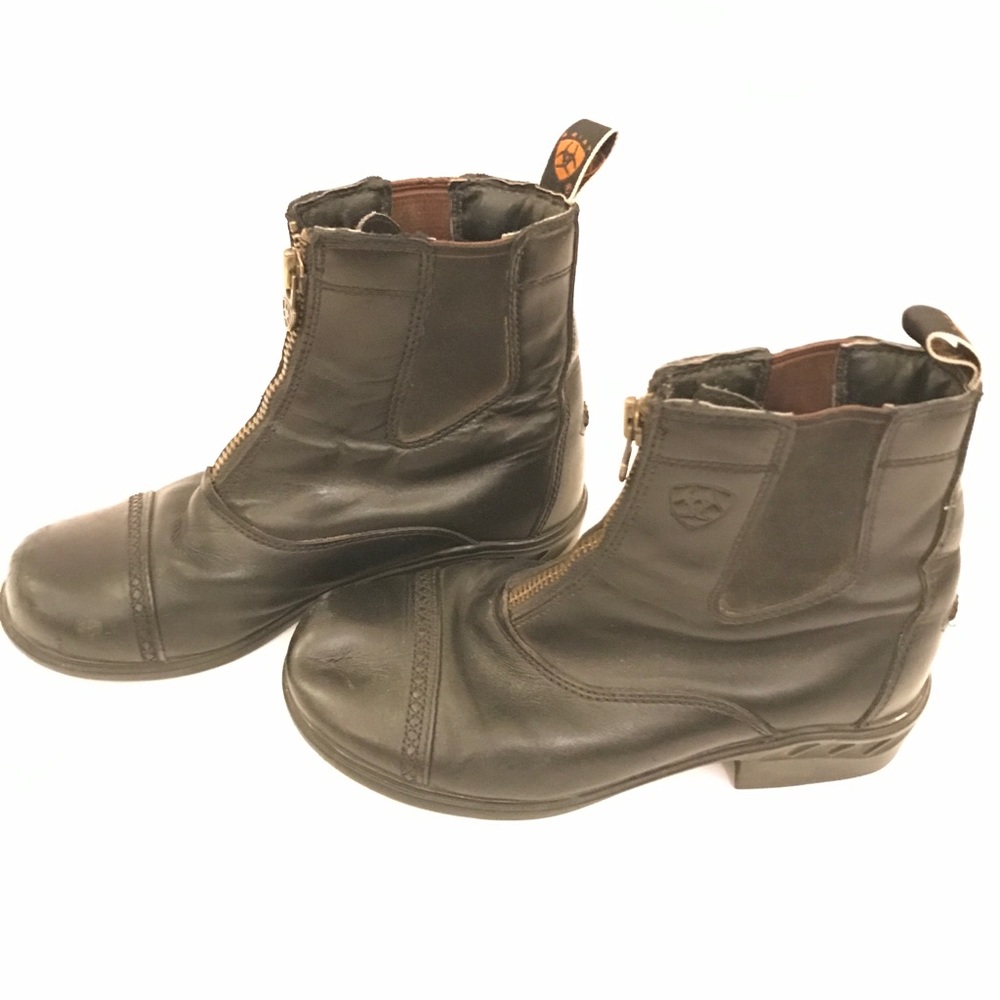 ARIAT BOOTS WITH ZIPPER😍😍 size 6B