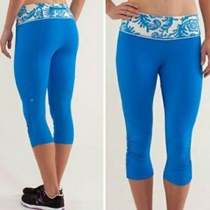 Lululemon Athletica Laceoflage Capri leggings