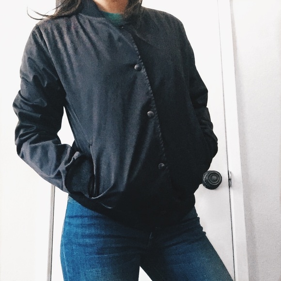 ✨BRANDY MELVILLE BOMBER JACKET✨ - Picture 2 of 7