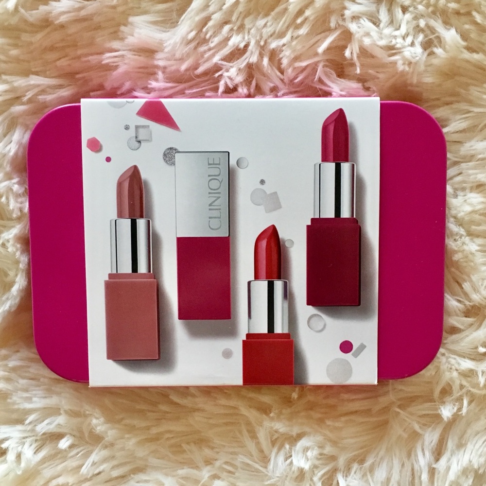 Clinique’s “Pop Til You Drop” Lipstick Gift Set