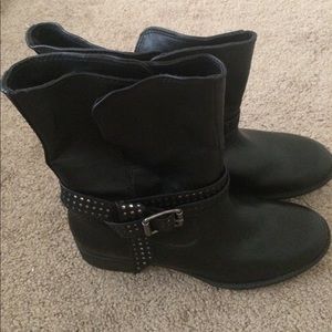 Women's Vera wang boots black