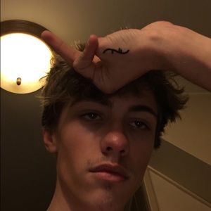 Meet your Posher, Joshua