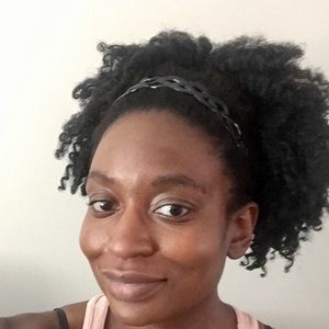 Meet your Posher, Elizabeth