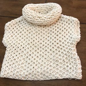 Sundance turtleneck short sleeve sweater size M