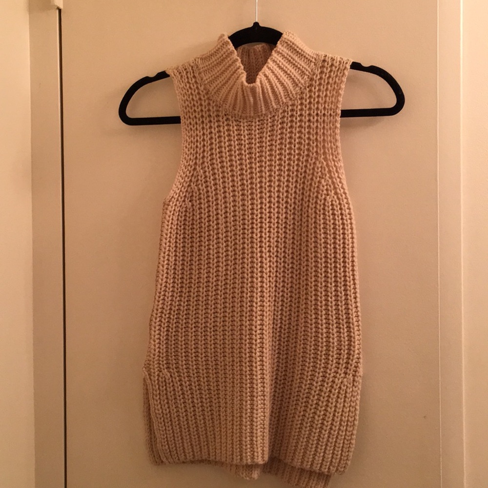Sleeveless sweater