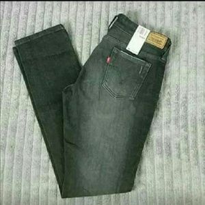 Women New Levis