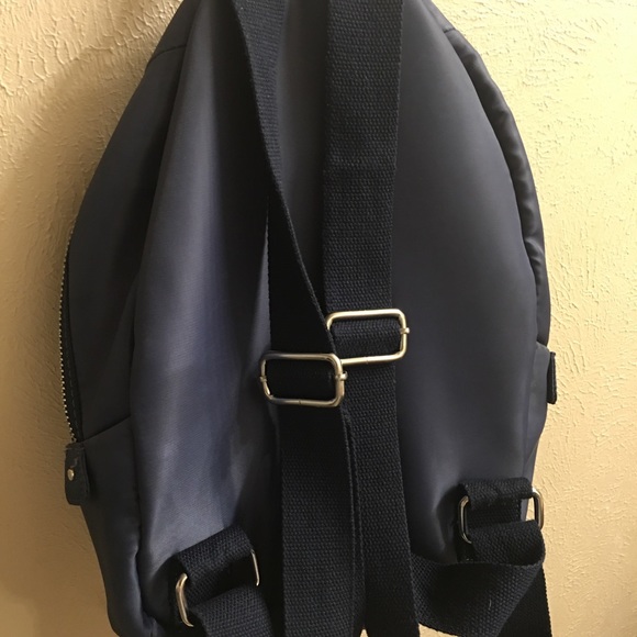 Back pack - Picture 3 of 4