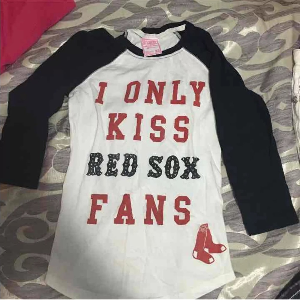 Pink Red Sox shirt